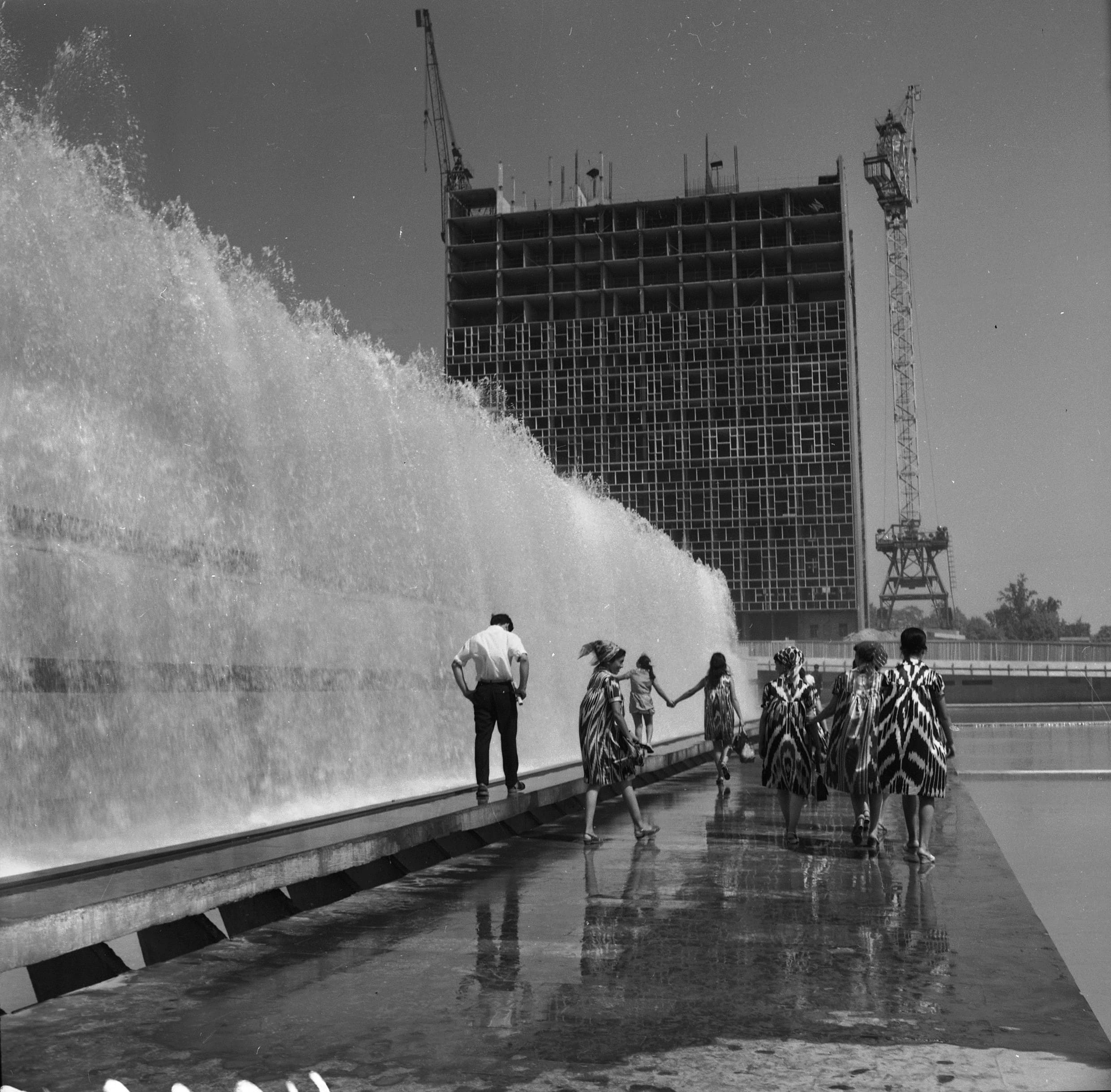 Fountains at Mustaqillik Square