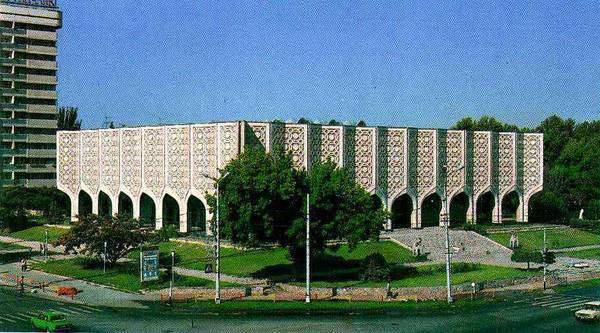 Central Exhibition Hall of the Academy of Arts of Uzbekistan