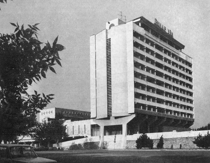 Ilkhom Theater, Shodlik Hotel