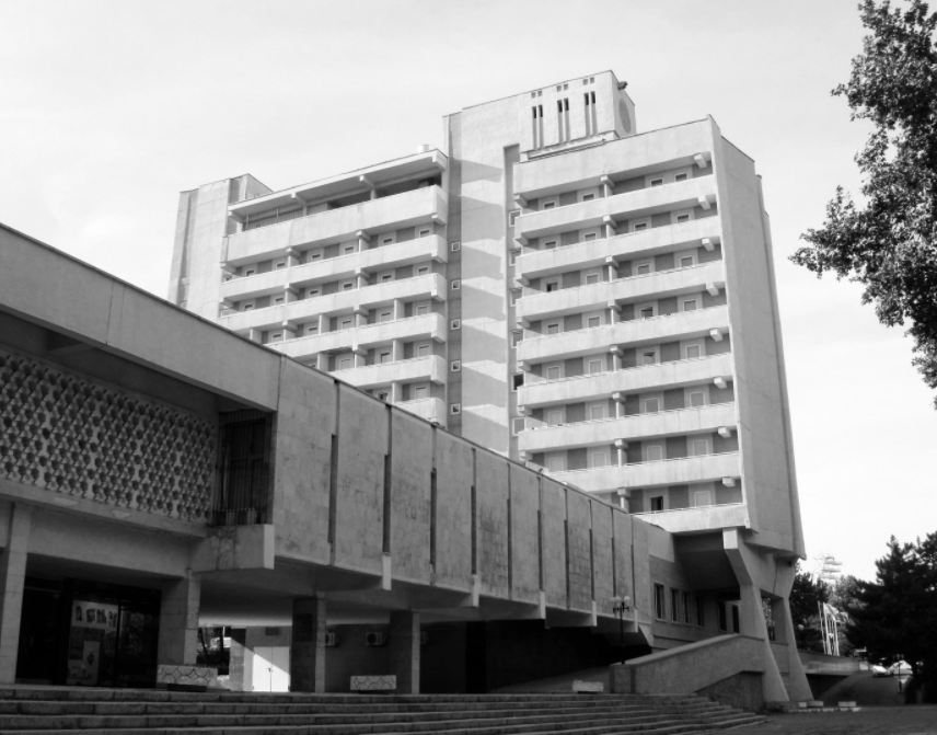 Ilkhom Theater, Shodlik Hotel